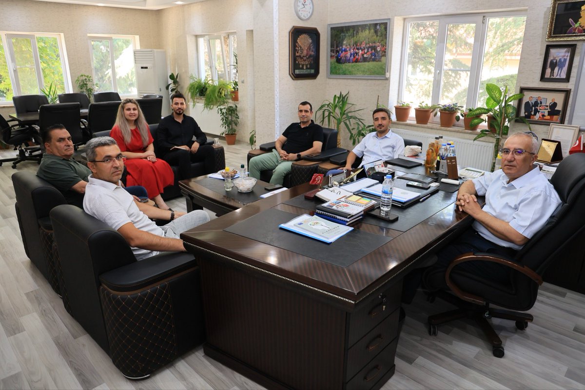 TkdkDenizli's tweet photo. İl Koordinatörümüz Bilal TAŞTEPE, Yerinde Kontrol Birim Amirimiz Selim SATICI ve Ödeme Birim Amirimiz Uğur AKSOYÇameli ilçesinde ziyaretlerde bulunuldu.
Çameli Kaymakamı Mustafa ÇELİK, Belediye Başkanı Cengiz ASLAN ve Ticaret Odası Başkanı İsmail AKSOY ile değerlendirme yapıldı. https://t.co/piu2cmYciX