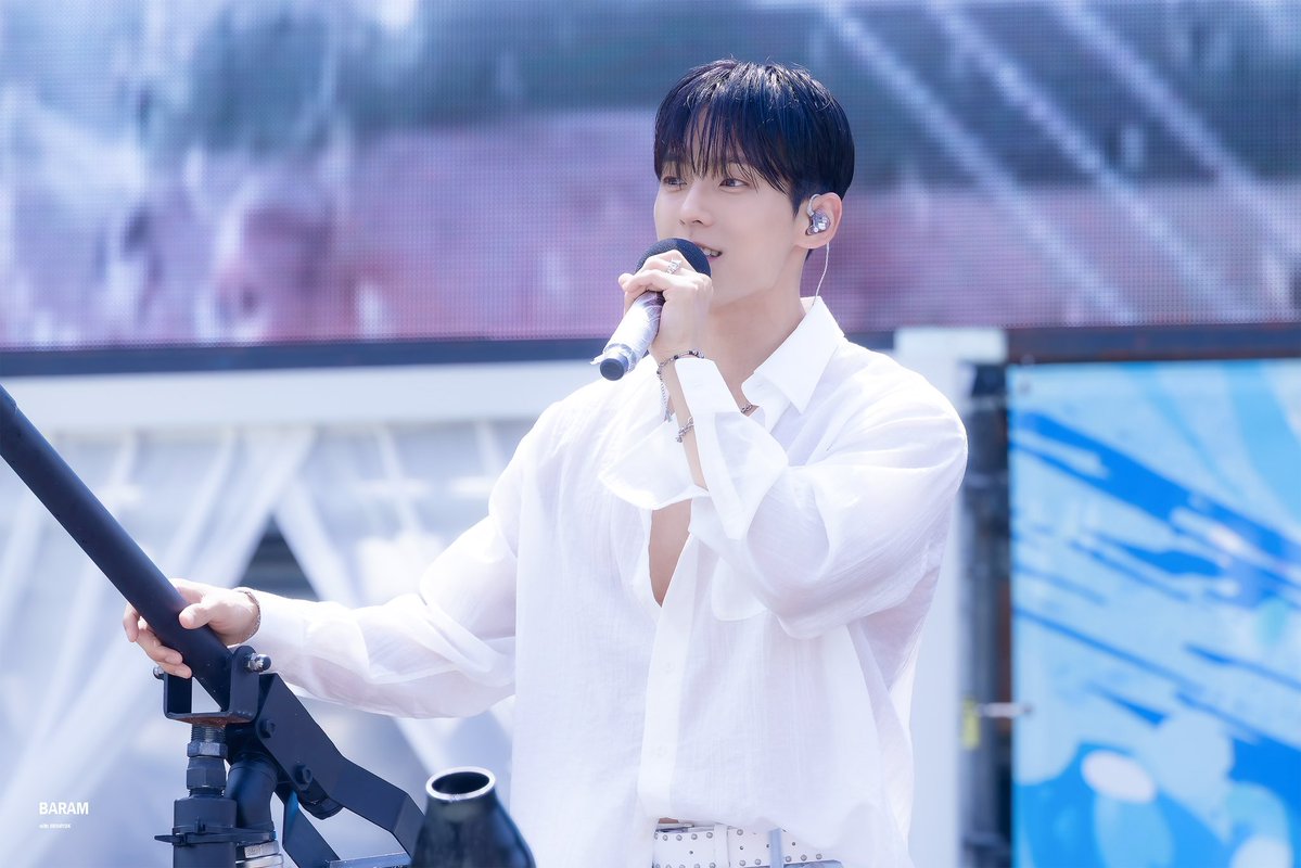 baram_1129's tweet photo. 260731 Water Music Pool Party 💦

#이민혁 #HUTA #허타람찌 
#비투비 #BTOB https://t.co/CWpRS3QuPr