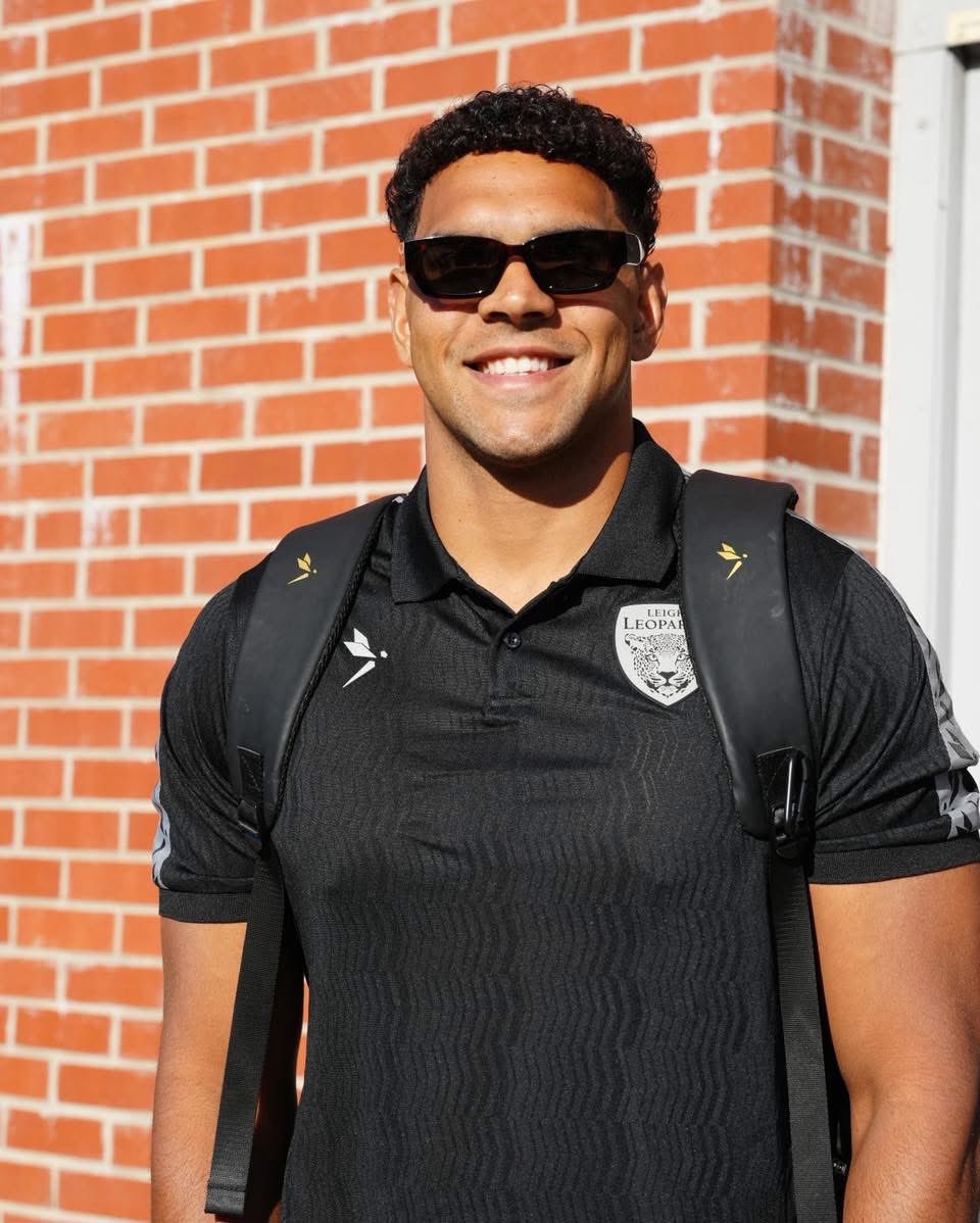 DebeauPerform's tweet photo. As @LeighLeopardsRL approach their next game, let’s revisit the debut of their new game day gear… we love it! Do you?🔥
#debeauperformance https://t.co/FAtVvERCaa