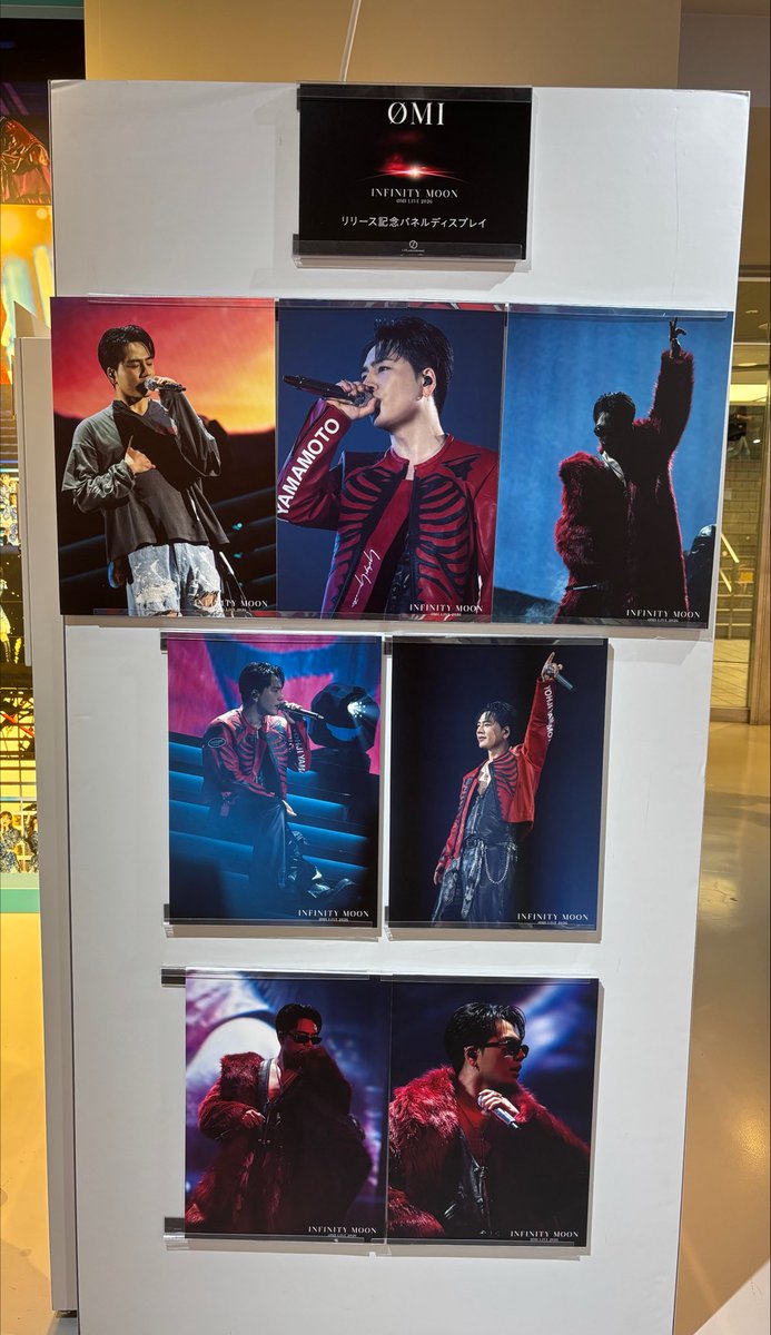 rose_3_berry's tweet photo. SHIBUYA TSUTAYA
登坂さん INFINITY MOON パネル展🌙* :゚
幕張3日間楽しかったなー
タワレコ渋谷にも行ってみた😆
#ØMI
#INFINITYMOON https://t.co/qLsTqfEhGD