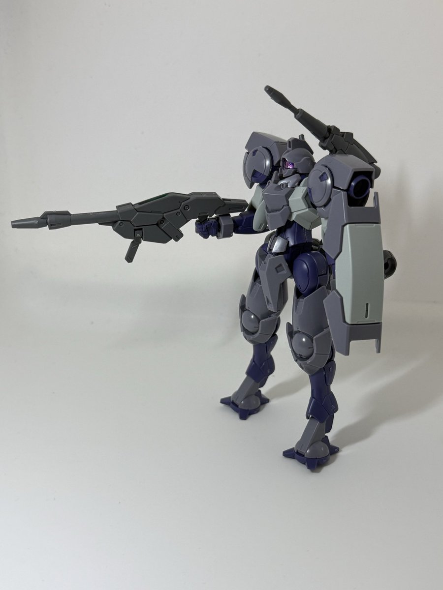 lifewithgunpla's tweet photo. HG 1/144 ハインドリーシュトルム

今週は灰色系の機体色が私の流行

水星の魔女の機体で攻めてみる

機体の形状と配色が好き
盾と武器の感じも良き

#水星の魔女
#ハインドリーシュトルム
#ガンプラ https://t.co/EjDeWQ1JbH