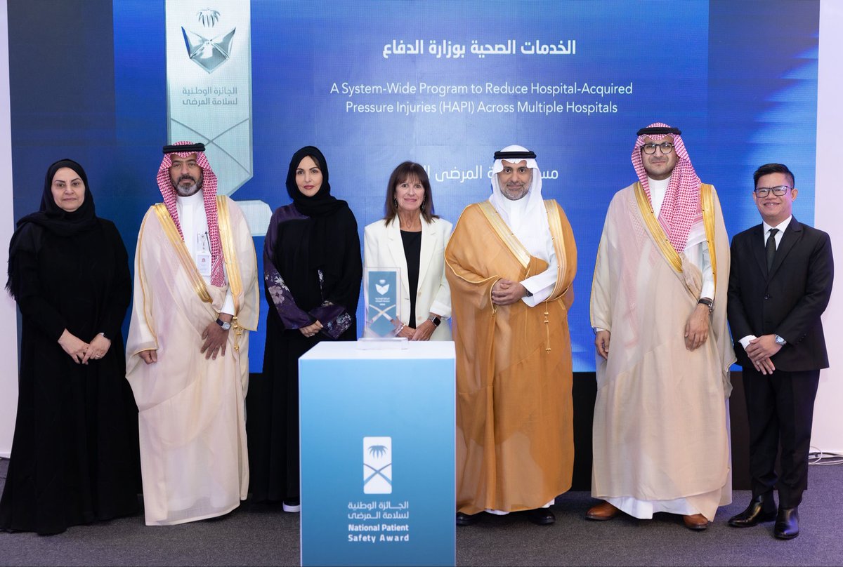 noura4's tweet photo. نبارك للخدمات الصحية بوزارة الدفاع الحصول على ثلاث جوائز  وطنية في سلامة المرضى  من المركز السعودي لسلامة المرضى في المراكز التاليه :
١- المركز الأول :الادارة العامة للخدمات للصحية ادارة التمريض - مسار السلامة العامة
٢- المجمع الملك فهد الطبي العسكري بالظهران - مسار اشراك المرضى من اجل سلامتهم
٣- مستشفى القوات المسلحة بالجنوب - مسار الطلاب الباحثين بسلامة المرضى
نشكر جميع الزملاء في المستشفيات العسكرية لجهودهم المتميزة في رفع مستوى الجودة وضمان سلامة المرضى
