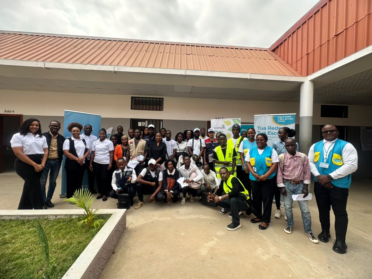 UNDPAngola's tweet photo. ♻️ Through the #CleanOceans and Marine Litter Initiative, waste pickers and cooperative representatives strengthened their skills in financial literacy, #GenderEquality and inclusion.

Supporting more sustainable and inclusive #WasteManagement in Angola. https://t.co/G6Nf0mRtqk