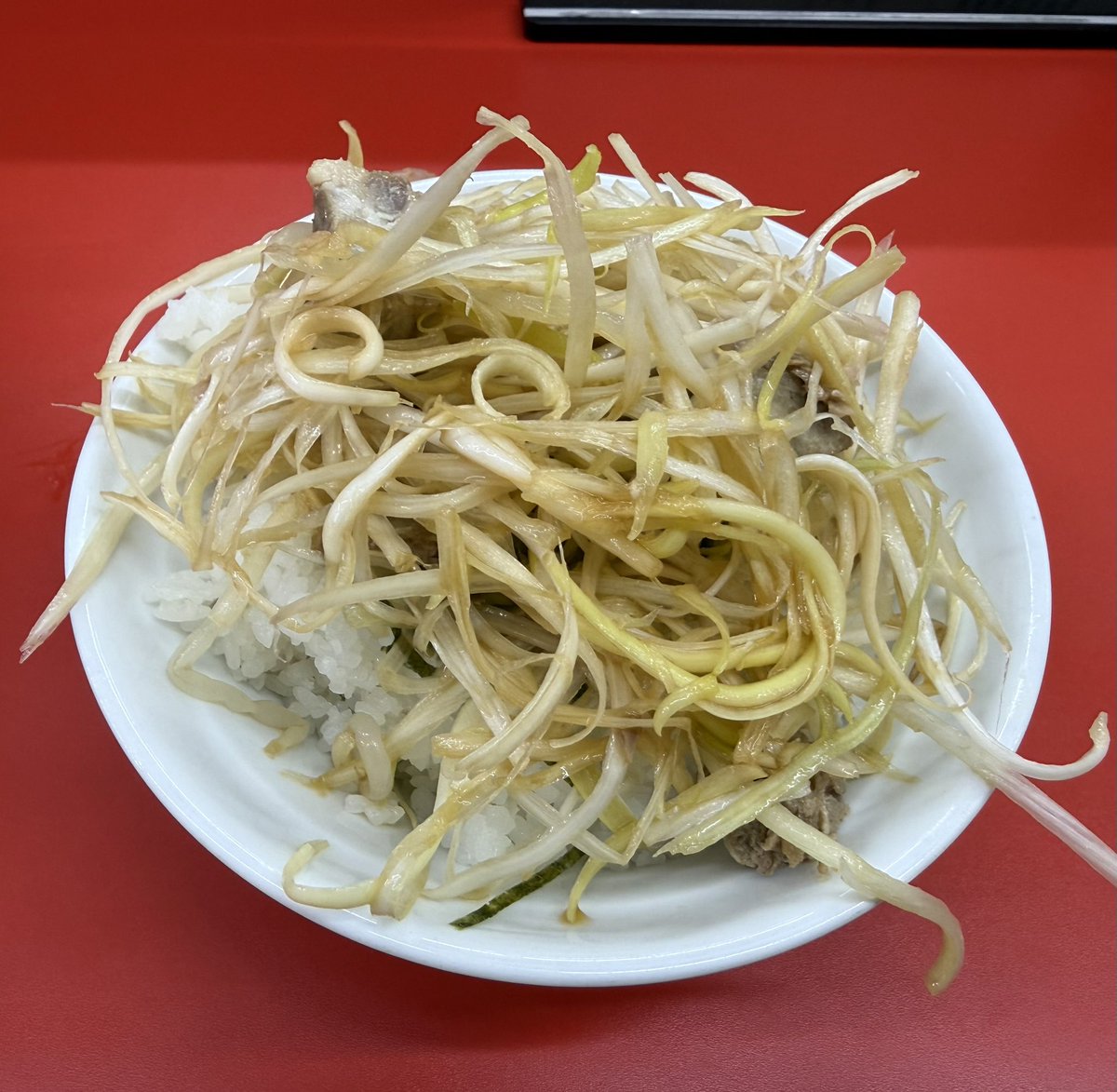 Sugar_Life_0324's tweet photo. さいたま市見沼区のラーメンショップ丸ヶ崎店に😉
久しぶりのラーメンショップ☺️
がっつりネギ👍
ここのお店はネギの量が多くて良い👍
#ラーメ���ショップ丸ヶ崎
#ラーメンショップ
#ネギラーメン
#ネギ好き
#ラーメン好き https://t.co/lryAK158V6