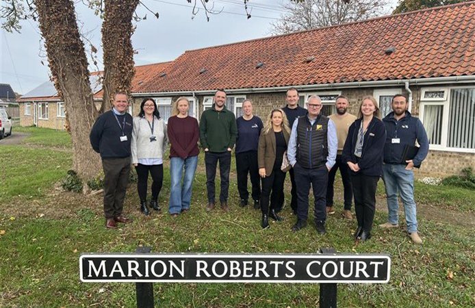 LABMmag's tweet photo. After securing £7m #WarmHomes Wave 3 funding to improve the #energyefficiency of its #housing stock over three years, @SaffronHousing opted for an in-house delivery model using #localsuppliers, and @anglianbp were chosen for the #windowreplacement element.
https://t.co/vSSJNERwK3 https://t.co/rnIxFUa3xM