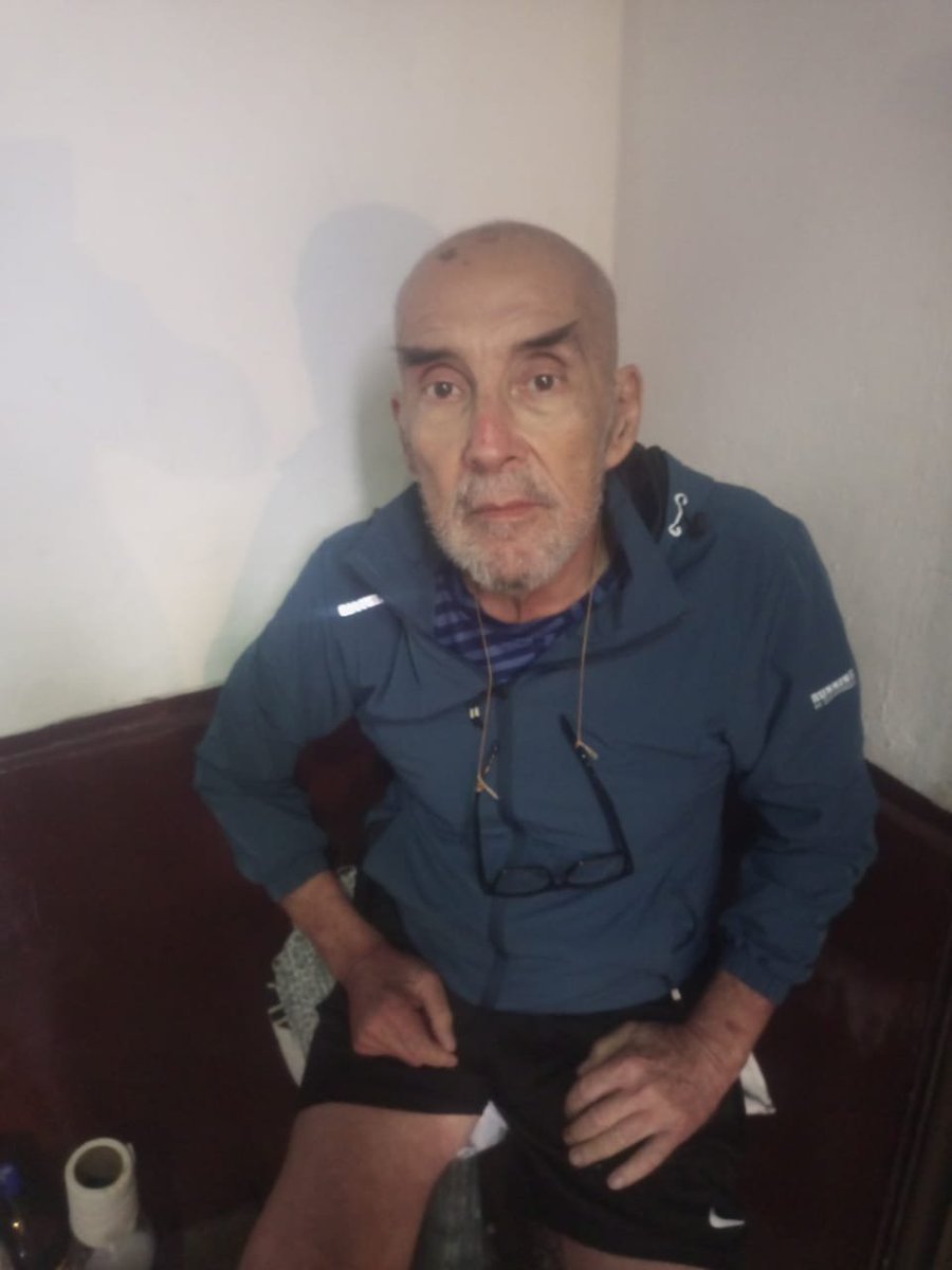 Giulybcok2's tweet photo. José "Pepe" Breijo: una muerte que no debió ocurrir.

Anoche recibí una de las llamadas más tristes. Nadie sabía de Pepe desde el domingo. Yo tampoco.

De inmediato, Carlos Julio @CarlosJRojas13 y su amigo Eulice fueron hasta su domicilio. Ese gesto los convirtió en sus últimos ángeles. Allí encontraron la escena más dolorosa: José "Pepe" Breijo había fallecido.

Pepe murió bajo custodia del Estado venezolano. Aunque se encontraba cumpliendo una medida de casa por cárcel tras haber permanecido dos años recluido en Tocuyito, el Estado seguía siendo responsable de garantizar su vida, su salud y su integridad. Hoy, lamentablemente, su nombre se suma a la larga lista de personas que han perdido la vida bajo custodia del Estado venezolano.

Quiero destacar el trabajo y el compromiso de la Cancillería de Uruguay  @CancilleriaUy    y del cónsul de Uruguay en Venezuela, quienes mantuvieron un contacto permanente con Pepe, acompañándolo dentro de las posibilidades que les correspondían.

Anoche también hablé con su hermano, Jorge. Le expresé que fue un honor conocer parte de la historia de Pepe: la de un uruguayo que debió exiliarse en Venezuela huyendo de la dictadura en su país, pero que, décadas después, terminó siendo encarcelado por otra dictadura.

Su historia nos interpela y nos recuerda que la defensa de los derechos humanos no admite fronteras ni silencios.

Descansa en paz, Pepe. Que tu memoria permanezca viva y que tu historia nunca sea olvidada.
@JEPvzla @FliaSOSLibertad @clippve @LibertadLuchSoc @CDDHHCoche @torreseduardoj