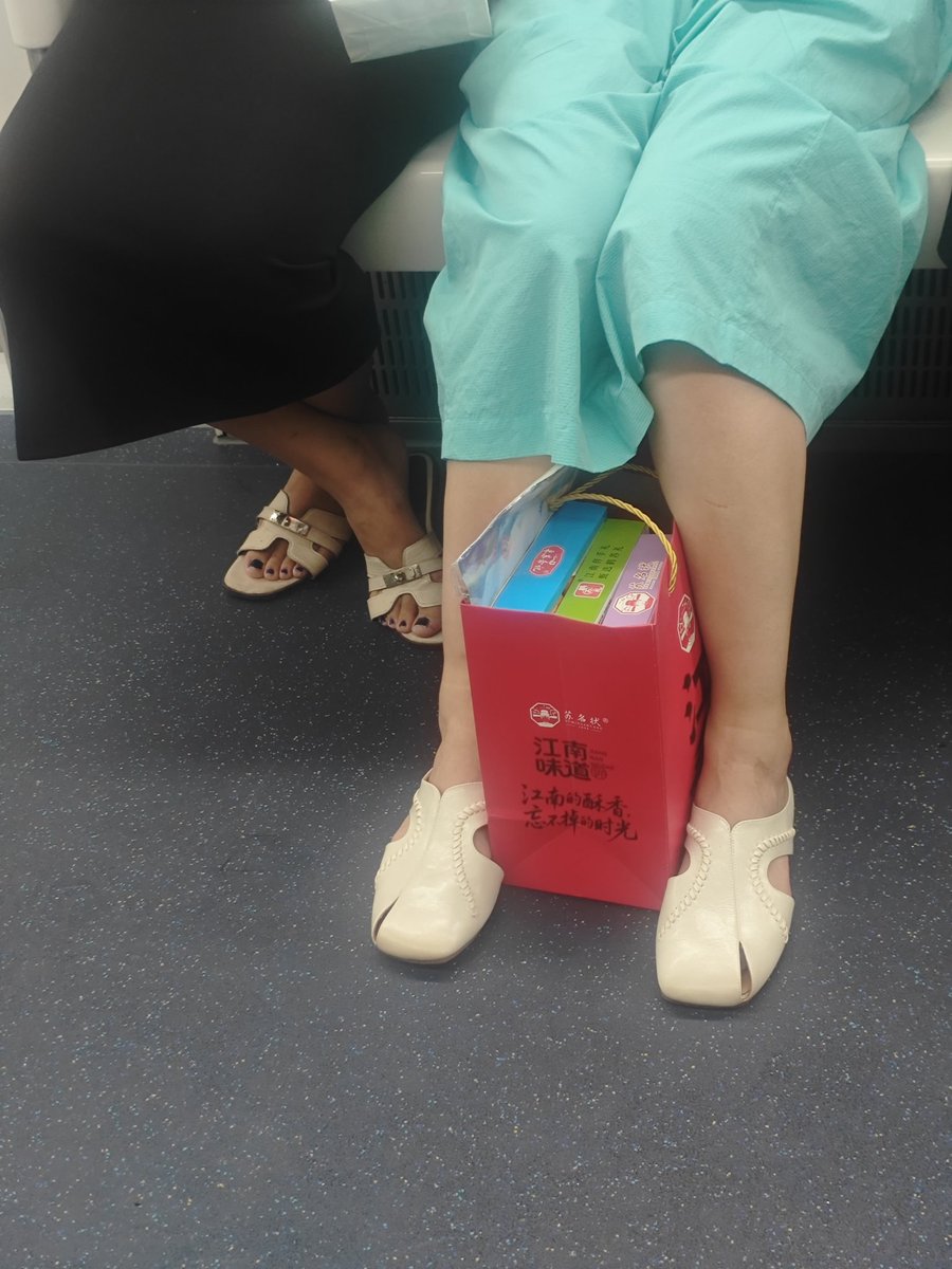 xioki26553's tweet photo. 🚇 https://t.co/WIfBq6cl2j