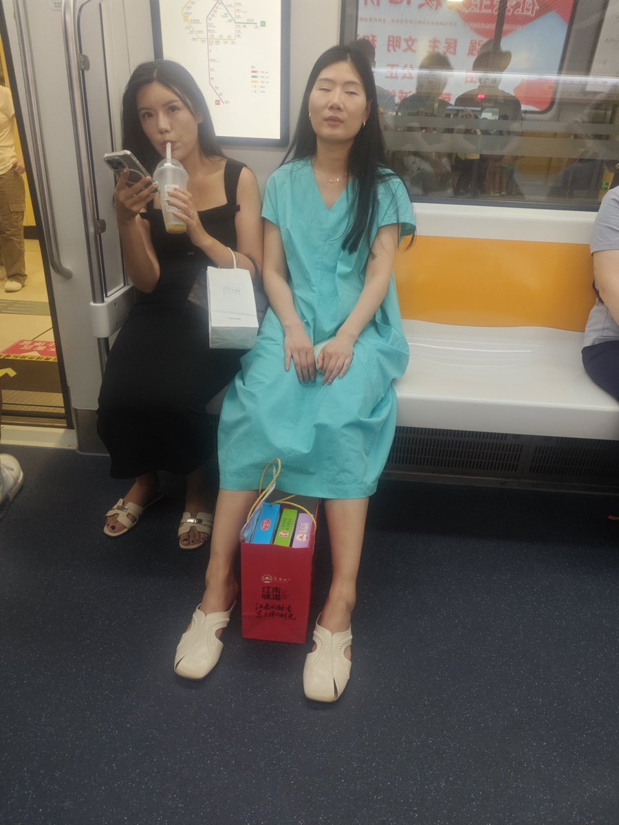 xioki26553's tweet photo. 🚇 https://t.co/WIfBq6cl2j