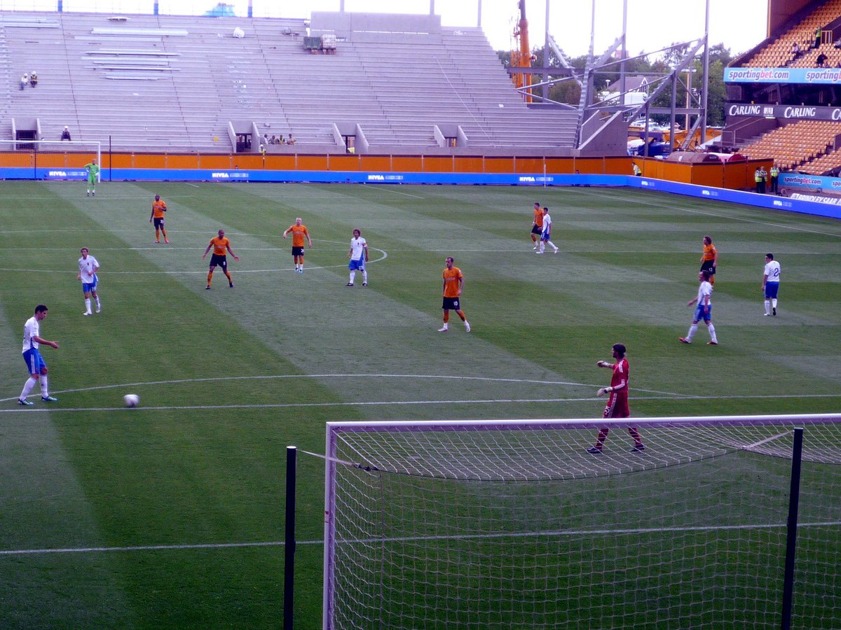 rich0863's tweet photo. This day 2011, Real Zaragoza pre season at Molineux. I can spot Jarvis, Stearman, Doyle, O’Hara, Johnson?, Fletcher, Hunt, Henry, Hennessey https://t.co/skHnllNzpf