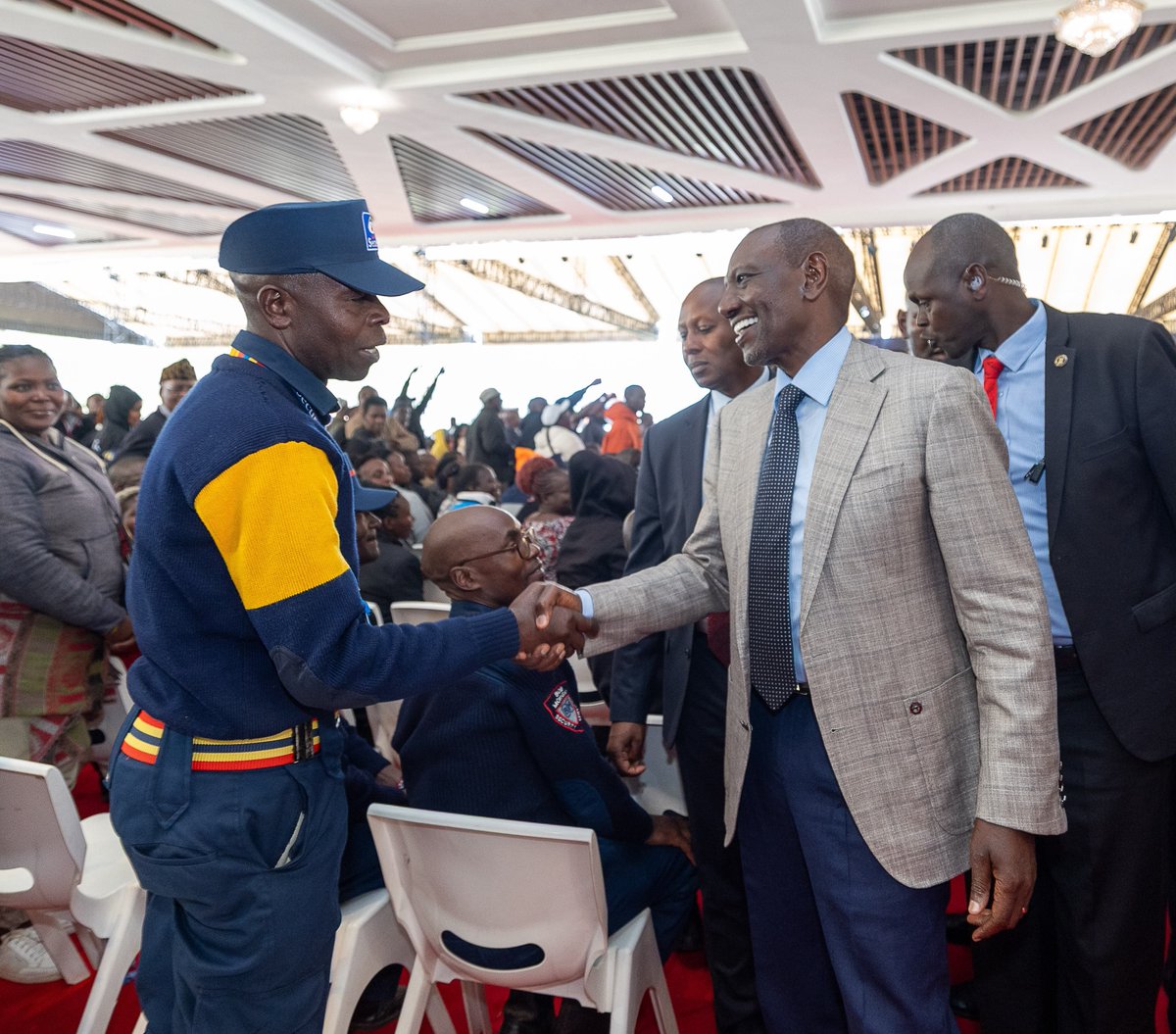 WilliamsRuto's tweet photo. To enhance their work, I have established a taskforce comprising ministries of Interior and Labour, the Private Security Regulatory Authority, the National Police Service and the private security industry to, within 60 days, prepare a clear framework on how to improve the officers’ welfare.