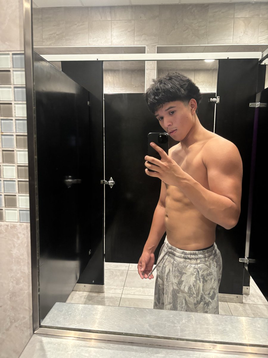 stxchris12's tweet photo. Gym flics
#rgv #956rgv #gym #latino #956rgv
#muscle https://t.co/aMkByyHHo7