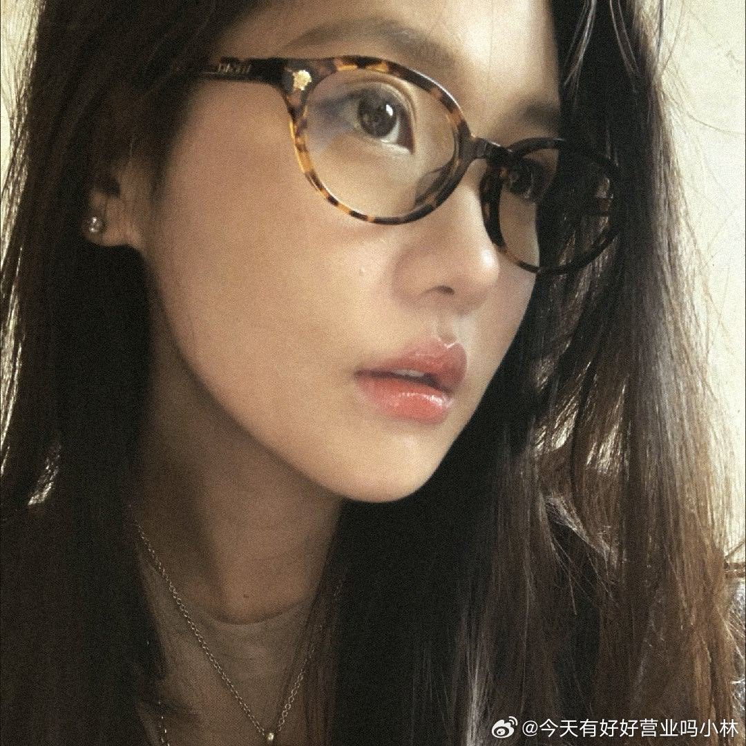 riceballjang's tweet photo. 호피 안경🤓 https://t.co/UBbM9V2jN2