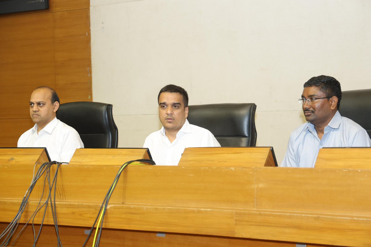 sanghaviharsh's tweet photo. Addressed a press conference regarding the #HarGharTiranga campaign, reaffirming our commitment to celebrating the spirit of patriotism and national pride. 🇮🇳 https://t.co/AmuzuQGQGl