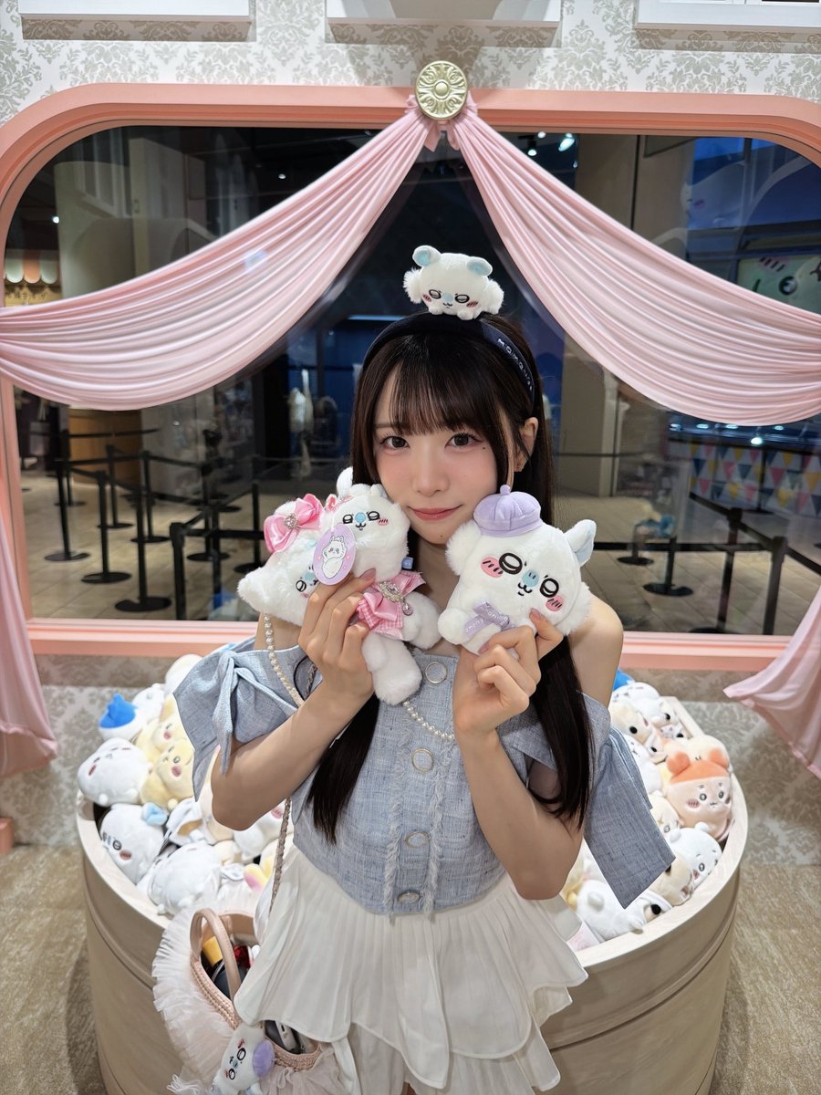 aoyama_ms5_2026's tweet photo. モモンガに囲まれて幸せ꒰ ՞o̴̶̷̤ᾥo̴̶̷̤՞ ꒱

 #ちいかわパーク  #ちいかわ https://t.co/yjoA10lB6j