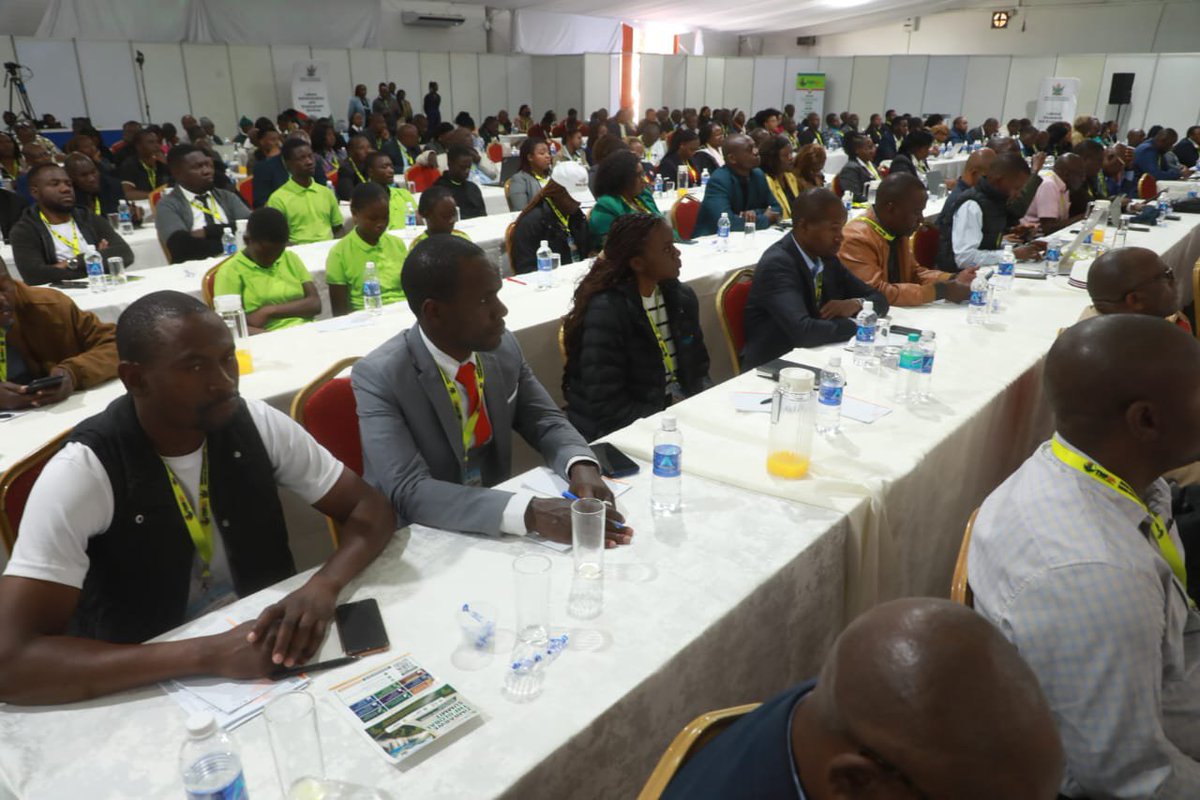 JeremiahMb65631's tweet photo. Labour and Employment Summit 2026 began in BULAWAYO a high-level gathering expected to shape Zimbabweโs labour market policies Held under the theme โStrengthening Zimbabweโs Labour and Employment Landscape Through Collaboration and Innovation."
#VISION2030
#NDS2
#CAA3 https://t.co/AQ0hhszJq8