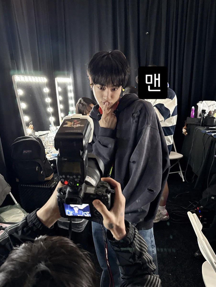 mypretty_jin's tweet photo. 드디어 이 사진 풀렷다 ㅜㅜㅜ 졸귀 띠발 https://t.co/IK2MDUxS5b