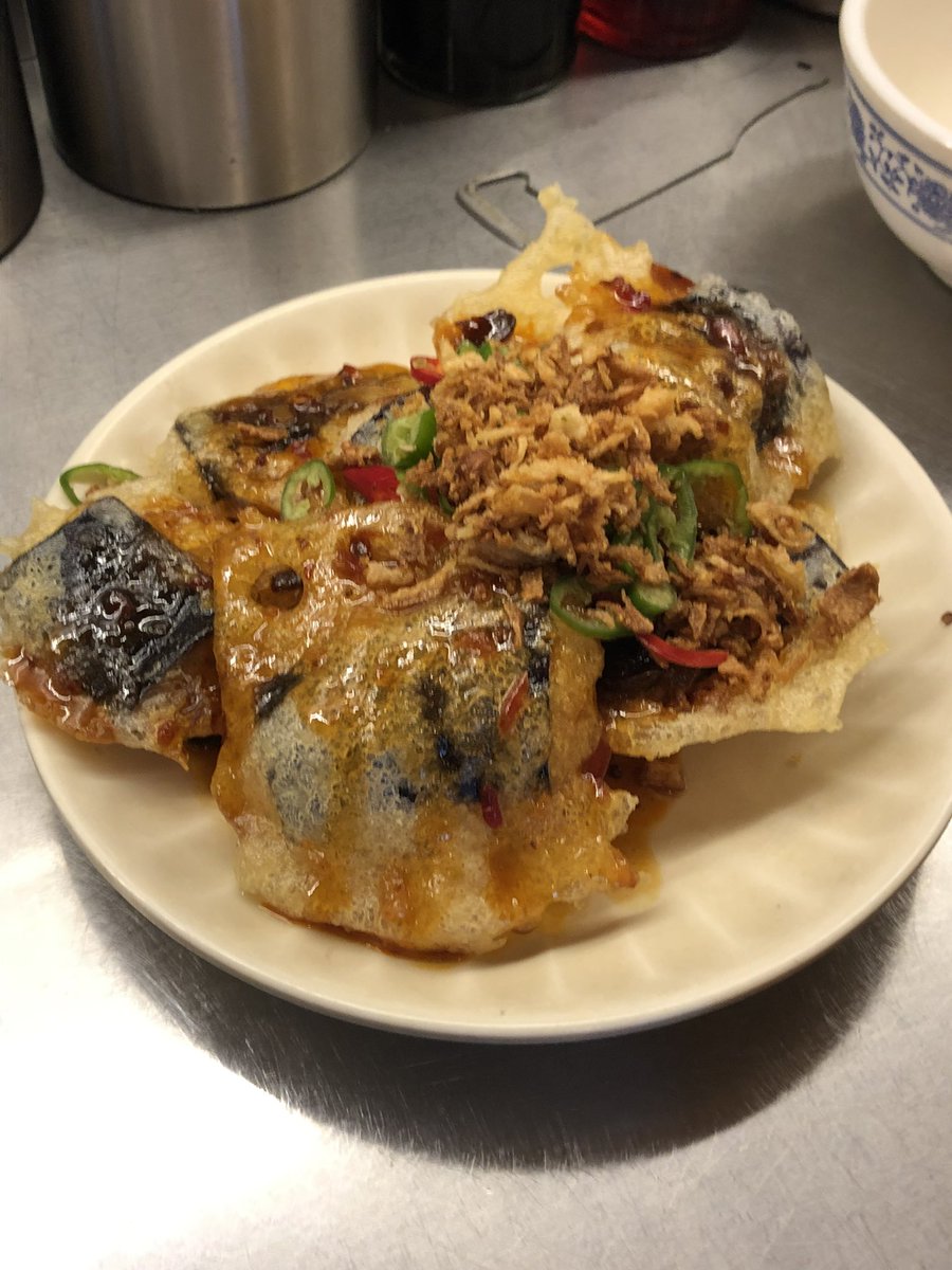 hayuhaiyu's tweet photo. 얘들아 부산 오면 꼭 여기를 가줘… 

📍반핀 서면전포점

전에도 얘기했지만 가지를 싫어하는 나도 먹은 가지튀김이 ㄹㅇ이야 꼭 먹어줘야 돼 진짜 존맛임💖

그리고 나는 마파두부랑 밥 먹었는데 이것도 ㄹㅇ 미친놈임 진짜 밥이 쑥쑥 들어가 나 순삭했자너😍 https://t.co/m0zwbFql47