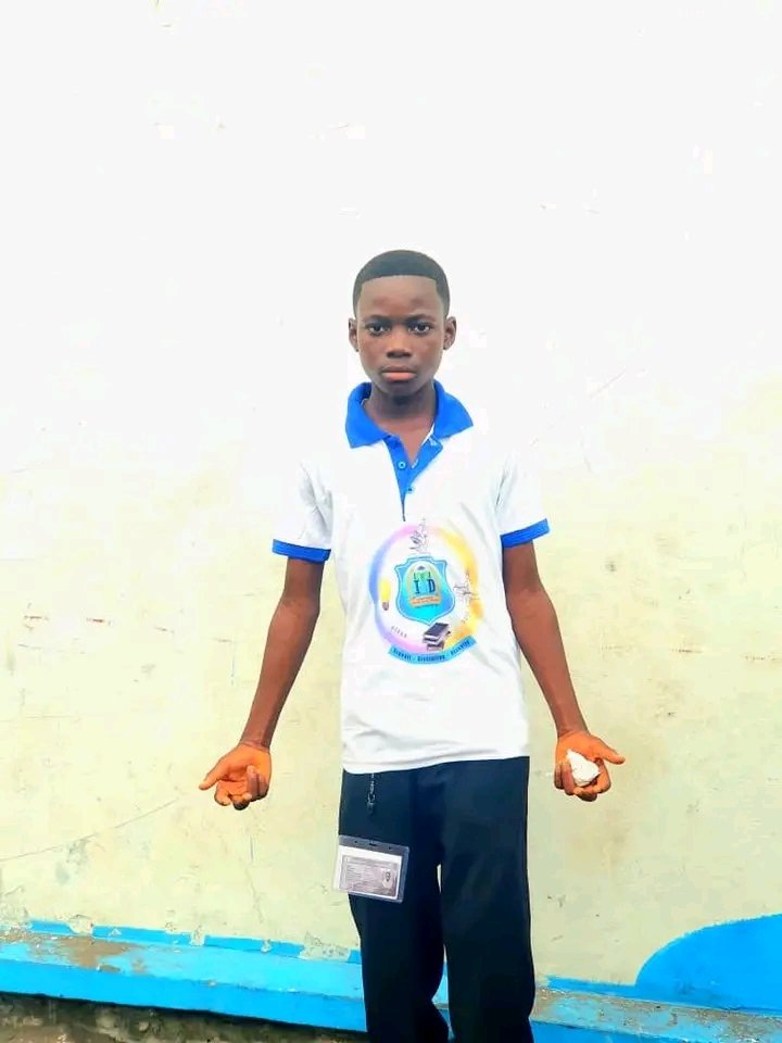 OlengaDiva's tweet photo. @seigneurCHRIS01 @Fondation_CIM Nom : MBAKI OLENGA Jonathan 

École: TSHITEKU

CLASSE: 2ÉME 

OPTION: SCIENCE 

FAIS SCOLAIRE: 280$ 

ANNE SCOLAIRE: 2026-2027 
🙏🙏🙏🙏🙏🙏 https://t.co/vPZWPxAtk7
