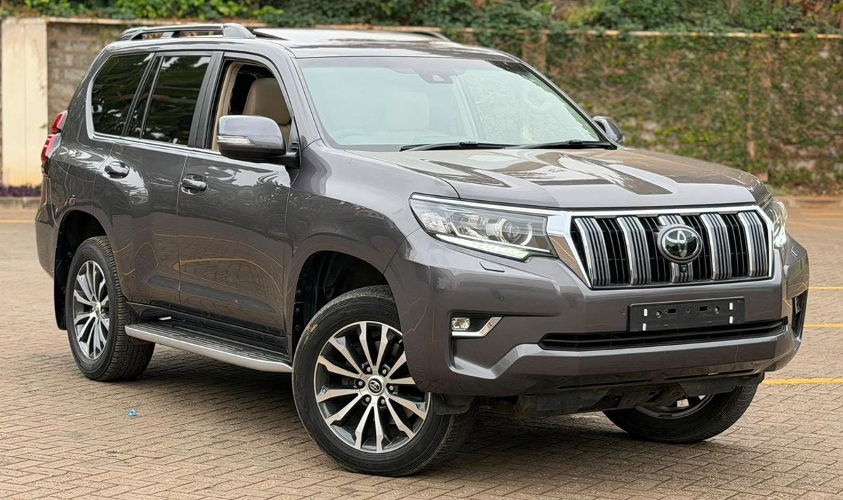 EwingKirimi's tweet photo. *https://t.co/USdMXE2JIZ*

LandCruiser PRADO VX-L J150🔥
YOM : 2021
1GD 2800cc turbocharged diesel engine
6 Speed Automatic Transmission
Mileage : 50k kms
✅KDSS(kinetic dynamic stability system) Suspension 
✅Airmatic Suspension 
✅Heights Control 
✅Two Fuel tanks with 150L Total Capacity 
✅Cooler Box
✅Multi Terrain select system 
✅Crawl Mode
✅Rear & Center Differential lock
✅Comfort(Eco),Normal,Sport & Sport + Drive modes
✅4WD
✅SUNROOF
✅7 Beige Leather Seats
✅Electric Seats
✅Front & Rear Coolled and warmed seats
✅Multimedia Interface with Bluetooth Connectivity,USB,AUX, Radio,Maps,Apple carplay and DVD player
✅Surround Sound System 
✅Dual zone climate settings
✅Side mirror indicators
✅Eco mode

Price : Ksh 11,550,000/=
*☎️ 0740613319 - Ewing*