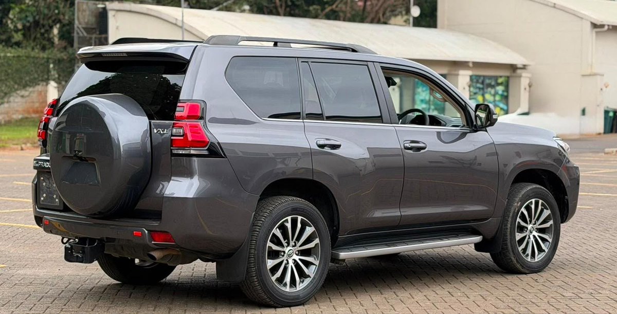 EwingKirimi's tweet photo. *https://t.co/USdMXE2JIZ*

LandCruiser PRADO VX-L J150🔥
YOM : 2021
1GD 2800cc turbocharged diesel engine
6 Speed Automatic Transmission
Mileage : 50k kms
✅KDSS(kinetic dynamic stability system) Suspension 
✅Airmatic Suspension 
✅Heights Control 
✅Two Fuel tanks with 150L Total Capacity 
✅Cooler Box
✅Multi Terrain select system 
✅Crawl Mode
✅Rear & Center Differential lock
✅Comfort(Eco),Normal,Sport & Sport + Drive modes
✅4WD
✅SUNROOF
✅7 Beige Leather Seats
✅Electric Seats
✅Front & Rear Coolled and warmed seats
✅Multimedia Interface with Bluetooth Connectivity,USB,AUX, Radio,Maps,Apple carplay and DVD player
✅Surround Sound System 
✅Dual zone climate settings
✅Side mirror indicators
✅Eco mode

Price : Ksh 11,550,000/=
*☎️ 0740613319 - Ewing*