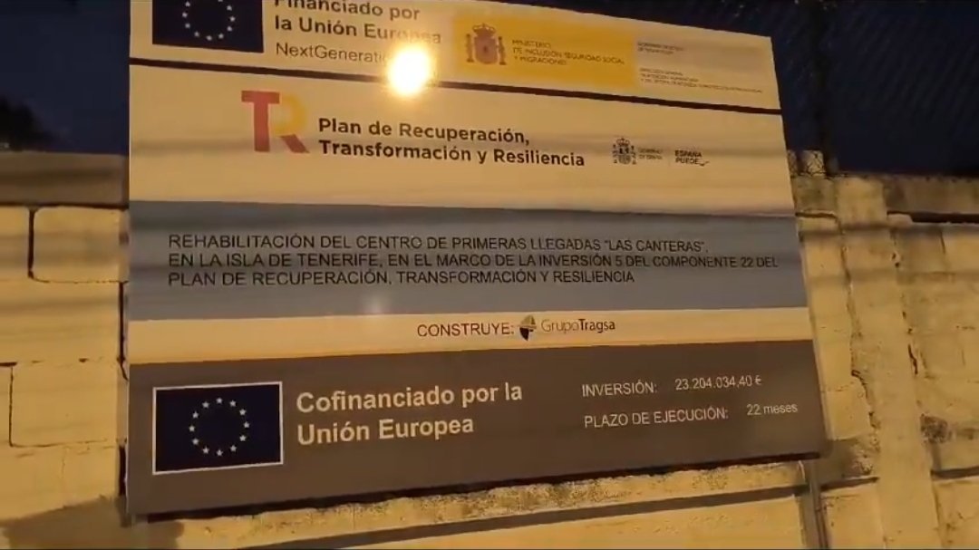 CanarioToday's tweet photo. #Tenerife | Me informan de que el centro para inmigrantes ilegales de Las Canteras estará disponible para el mes de octubre.

➡️ Las obras de rehabilitación tienen un coste público de 23,2 millones de euros. https://t.co/KDWFOL90ZF