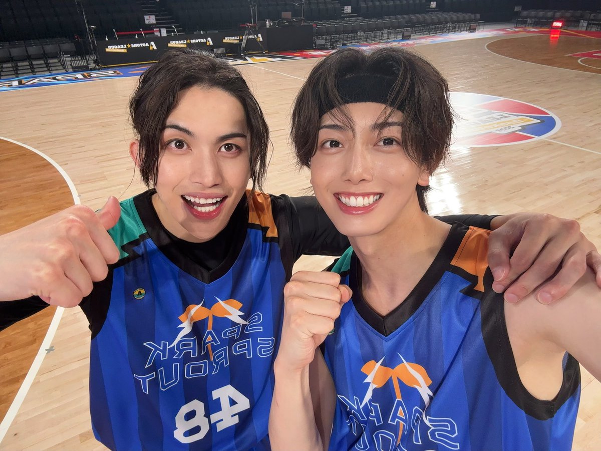 Taiga08270217's tweet photo. アクターズリーグオフショットPart2🏀

頼もしくて優しい先輩方のおかげで
伸び伸び走り回れました♪♪

みんなでたくさん練習した時間も
本当に楽しかったなぁ。
#アクターズリーグ https://t.co/VE7flyx6Ic