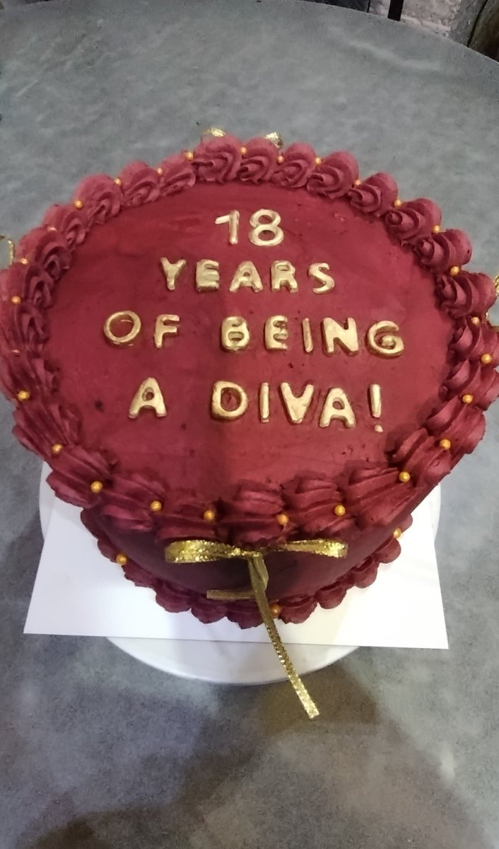 u_Zulma's tweet photo. Torta personalizada 
Estilo "Coquete" en Bordo https://t.co/opYnd0pwwT