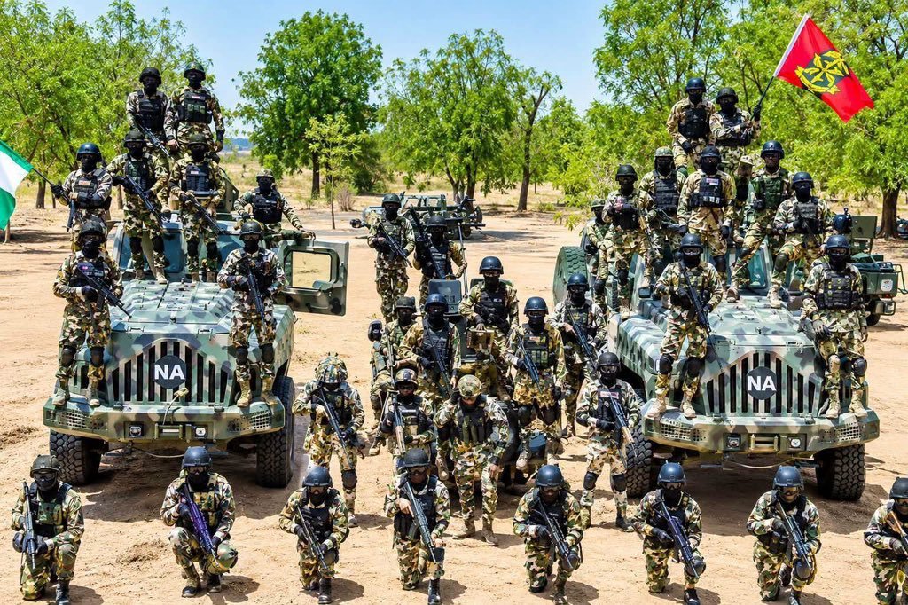 NigerianSpoof_'s tweet photo. Boko Haram in the Northeast. 

Bandits in the Northwest.

IPOB in the Southeast.

Herder-farmer clashes in the Middle Belt. 

The Nigerian Army fights on five fronts simultaneously. 

No nation in Africa faces this breadth of internal threats. https://t.co/PXaslIEXoc