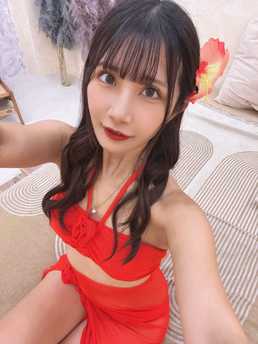 aroearo_info's tweet photo. 夏真っ盛り、ってワケ！ https://t.co/eBkbB1T7Q7