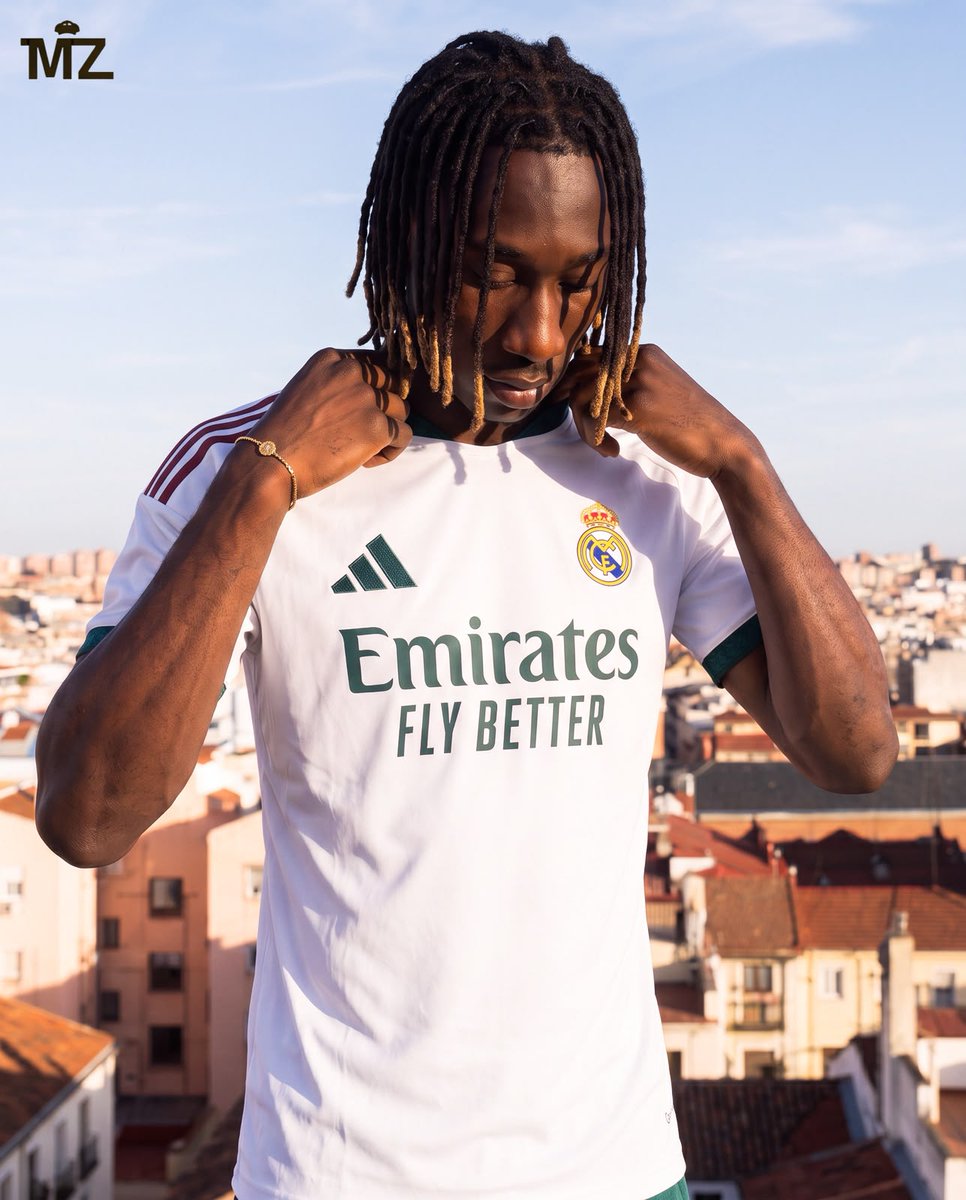 theMadridZone's tweet photo. 🚨💣 BREAKING: Yan Diomandé will start training with Real Madrid TOMORROW MORNING.

He will be IN THE SQUAD for Real Madrid's friendly match on Saturday. @diarioas https://t.co/J8elhhDXkp