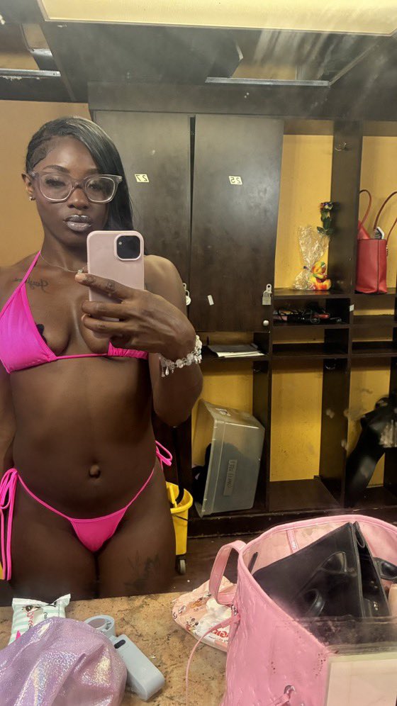 Keisha7t's tweet photo. You give me a reason to 😍 🥰
#detroitfreaks
#Michiganfreaks #313freaks #detroitcontentcreator https://t.co/Ab49zLEww4