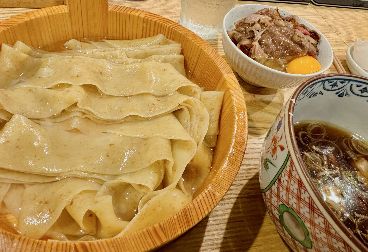 raikoira's tweet photo. スーパー銭湯で岩盤浴キメて、バズってる麺食べてきた！ https://t.co/DfRPZaZfGa
