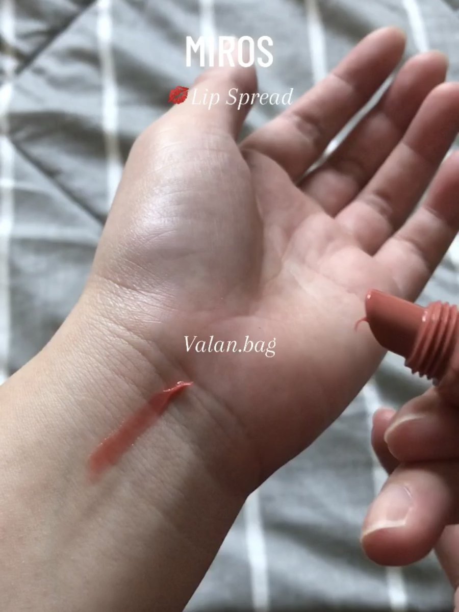 ValanBag's tweet photo. 💋MIROS Lip Spread Macaronage

ลิปบาล์มมีสี ลิปทรีตเมนต์ สีชมพูอมส้มนู้ด กลิ่นกุหลาบ บำรุงริมฝีปากให้ชุ่มชื้น ฉ่ำวาว มีชีวิตชีวา เนื้อเข้มข้น ไม่เหนียวเหนอะหนะ

https://t.co/YUuZE3qaFs

#Shopeeaffiliate #ป้ายยา #รีวิว #makeup #beauty #ลิป #ลิปบาล์ม #สกินแคร์ #ความงาม #skincare https://t.co/iWvZguSQ0x