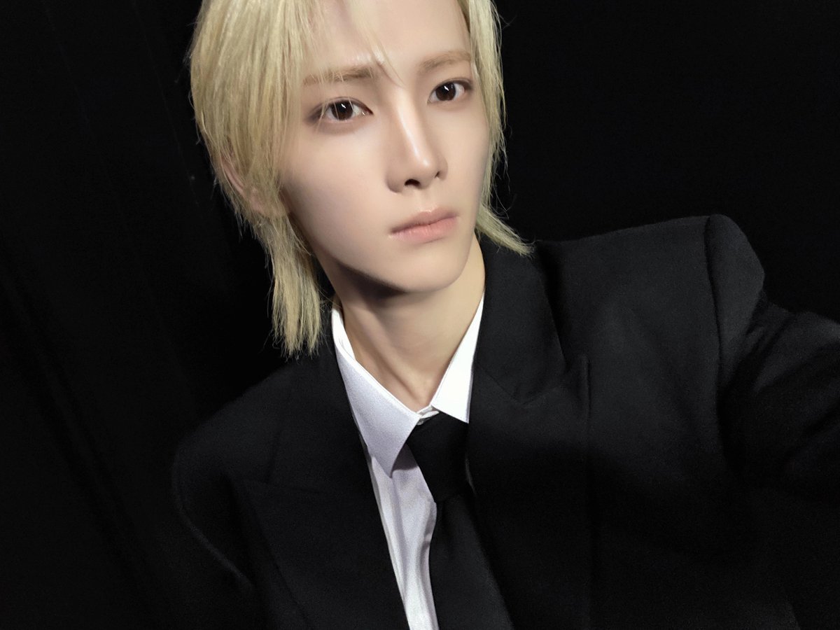 AEN_now's tweet photo. X to Z~ 이렇게 입으면 쫌 멋있나?

#수트댄스 #원더케이 #이준서 #AEN #JUNSEO https://t.co/A93YGzUyaV