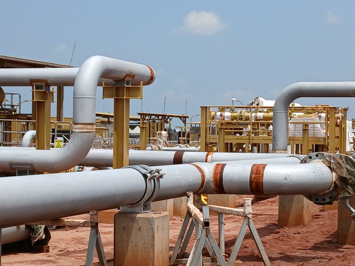 YSsempogo's tweet photo. Jobi-Rii 5 in Nwoya district is one of the sources of crude oil for the Tilenga project. 

According to @PAU_Uganda officials, construction here is close to 90% complete. 

It is one of eight well pads in Nwoya. Tilenga has 420 oil wells. 

#RoadToFirstOil 
#JudiciaryOilVisit https://t.co/67WCTbuSnM