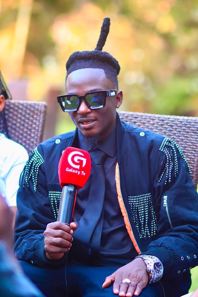 GalaxyFMUg's tweet photo. “My tables were at UGX 3M, 5M and 1M. If I sell 10 tables at UGX 3M and 5 tables of UGX 1M and 4 tables of UGX 5M, how much is that? Then the ordinary of Shs10k, Shs20k and Shs30k and I got 2,000 people that brings the money up” - @Kalifah_AgaNaga 

#ZzinaLifeStyle https://t.co/7FuJrrhrq1