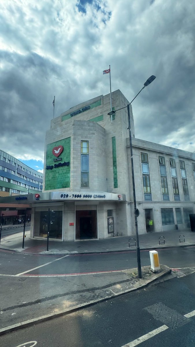 soozworld's tweet photo. A tour of North London on the 29 bus
Mornington Crescent, Camden High Street and Finsbury Park (the historic Rainbow theatre) 😍 #bustour a bargain for £1.75 https://t.co/zVQlUHQfyv