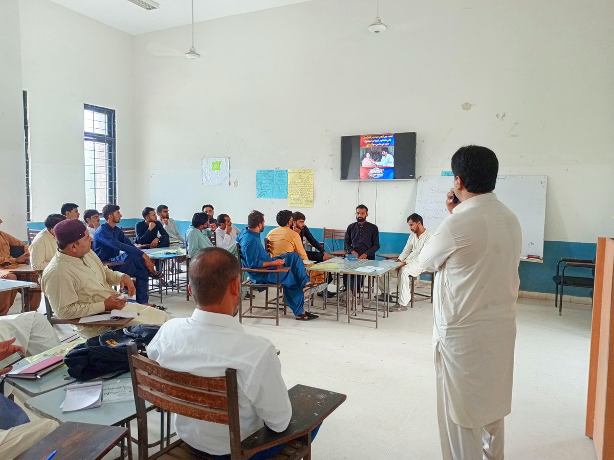 SELDGOS's tweet photo. A Six-Day Continuous Professional Development (#CPD) Training is underway at Government Boys High School Karoondi (#EMO) under the management of Sukkur #IBA University.
The training aims to enhance teachers’ professional skills, teaching practices, assessment strategies, and classroom effectiveness through interactive sessions led by Master Trainers.
#CPDTraining #TeacherDevelopment #SukkurIBAUniversity #SindhSchools @MinisterEduGos @sardarshah1
