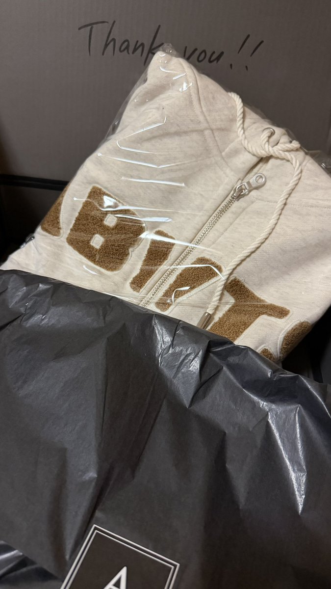 HTK04050321's tweet photo. 届いたぁーー‼︎
タイミングがなんだか嬉しい
やっぱかわいい
再販ありがと健さん
#佐藤健
#ABYTS https://t.co/WJthrA2Yn3