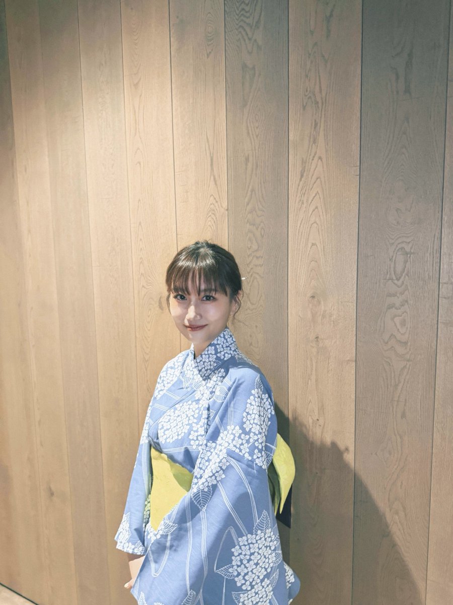ai_otsuka99's tweet photo. 暑中お見舞い申し上げます🎐

まだしばらくは酷暑が予想されますので、くれぐれもご無理なさいませんようお体にお気をつけください🍀

AIO https://t.co/HU5baSb7n7