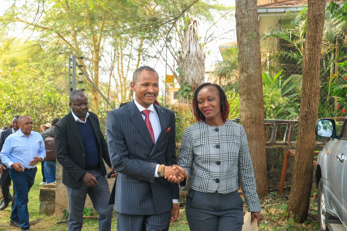 sirglickson's tweet photo. Runda residents spoke.
@HEBabuOwino listened.
He stood with wananchi to defend public land, protect the environment, and safeguard future generations.
That's the leadership Nairobi deserves.

Incoming Nairobi Governor @HEBabuOwino. Babu Kwa Sababu

#RundaLandGrab https://t.co/hmR6khbWoh