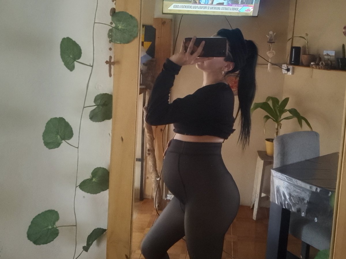 LauraNahir_'s tweet photo. Ansiosa por conocerte mi niñita 🩰💘 https://t.co/4nxB5iNxsj