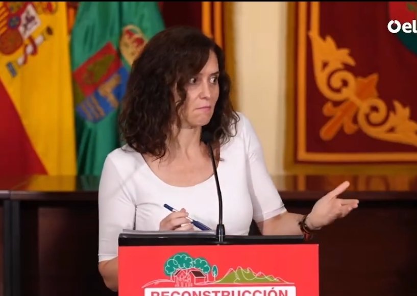 ElMiticoBarbas's tweet photo. Planifica Madrid compró dos unidades (2) de inmuebles en 6 años y uno de ellos es su propia sede PERO decidieron comprar un ático de lujo JUSTO cuando Alberto Quirón iba a vender sus pisos y EXACTAMENTE delante de la casa de la madre de Ayuso. 

Tampoco es tan difícil de entender https://t.co/4enBPwHbTS