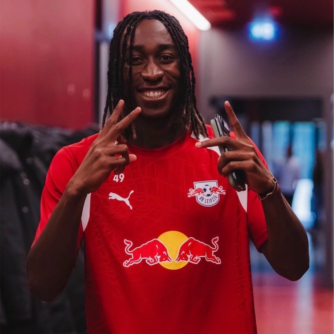 ActuFoot_'s tweet photo. 🚨🚨 Yan Diomandé 🇨🇮 s’entraînera dès demain avec le Real Madrid !!! 🤍

🗞️ @diarioas https://t.co/VuBE6VcDD0