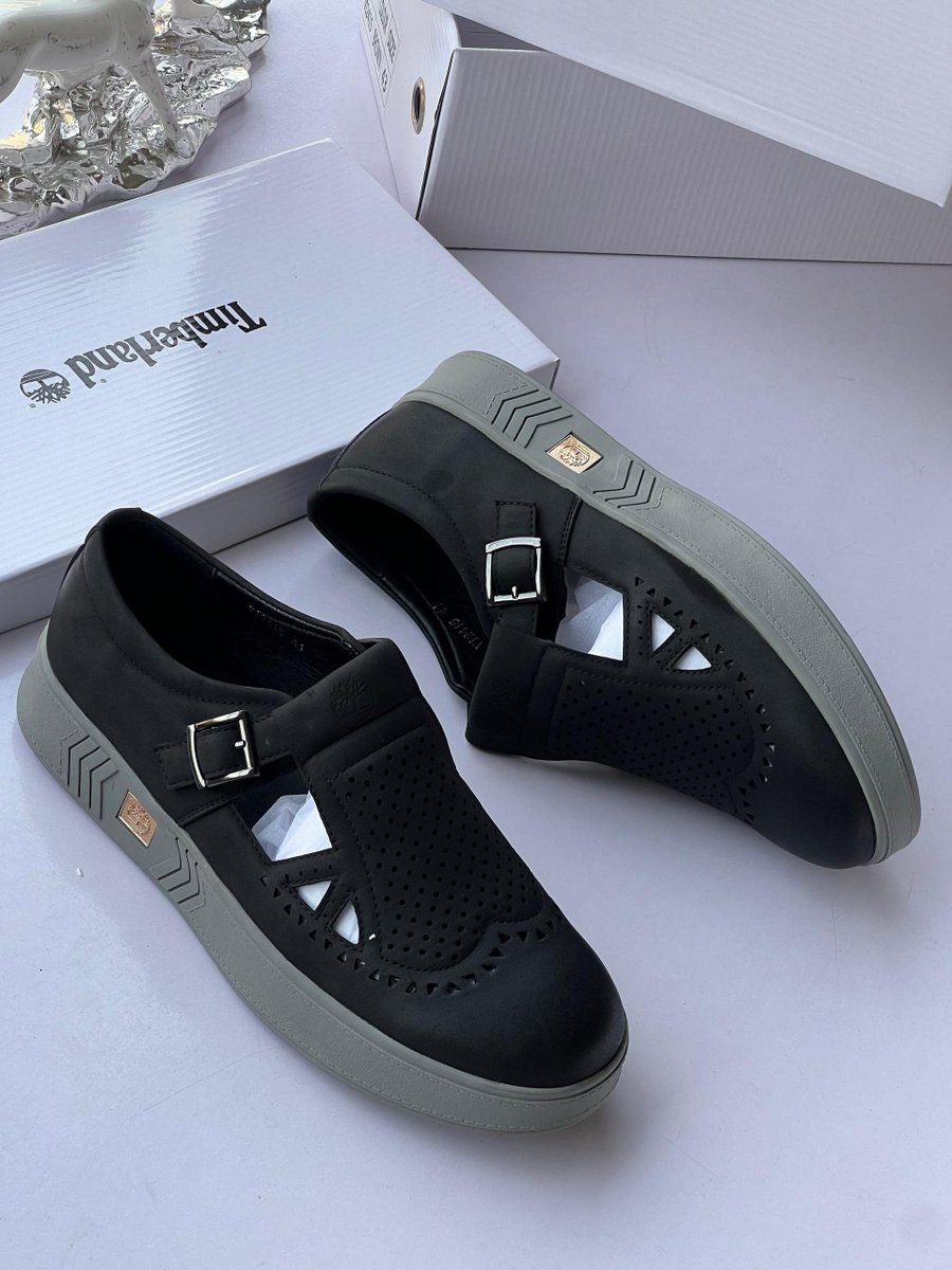 Phinesmiles's tweet photo. 40-46 black
42-46 brown
#35k https://t.co/zvsQXD5eYM