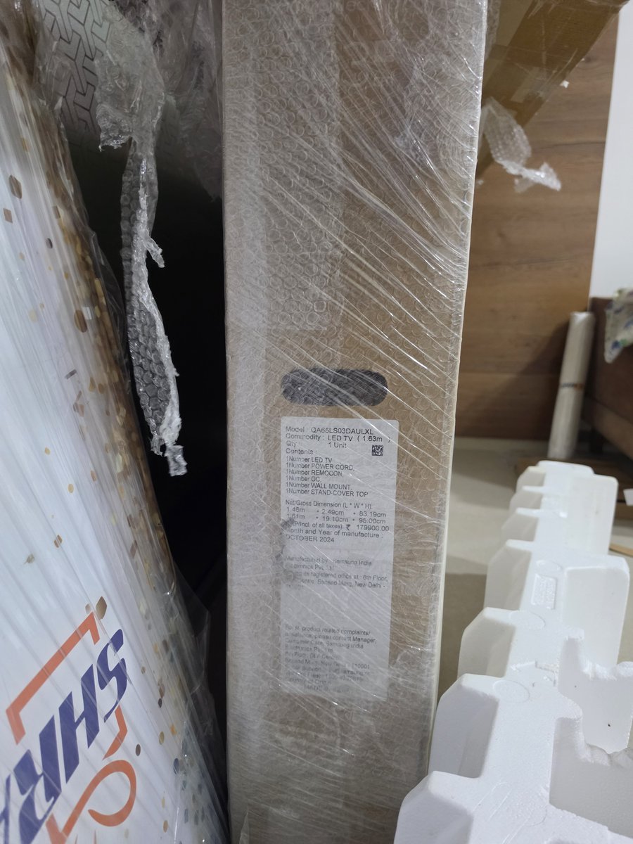 ketanrt1's tweet photo. I have requested for re installation of Samsung Frame TV 65 inch at Ahmedabad South Bopal, a representative visited opened up the entire TV and left the home with a remark that he is unable to do as he don't know.@SamsungIndia https://t.co/D2caf1rrIg