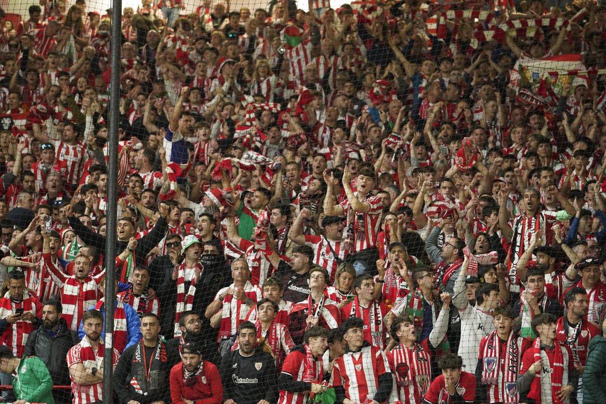 DiiegoCobo's tweet photo. 🚨😳 El Olympique de Marsella ha informado de que estará prohibido portar o exhibir distintivos del Athletic Club tanto en el interior del estadio como en sus inmediaciones.

Atención, para un AMISTOSO. De verdad, es para no ir ni a jugarlo.

Qué absoluta vergüenza. https://t.co/DOWvCmoqVs