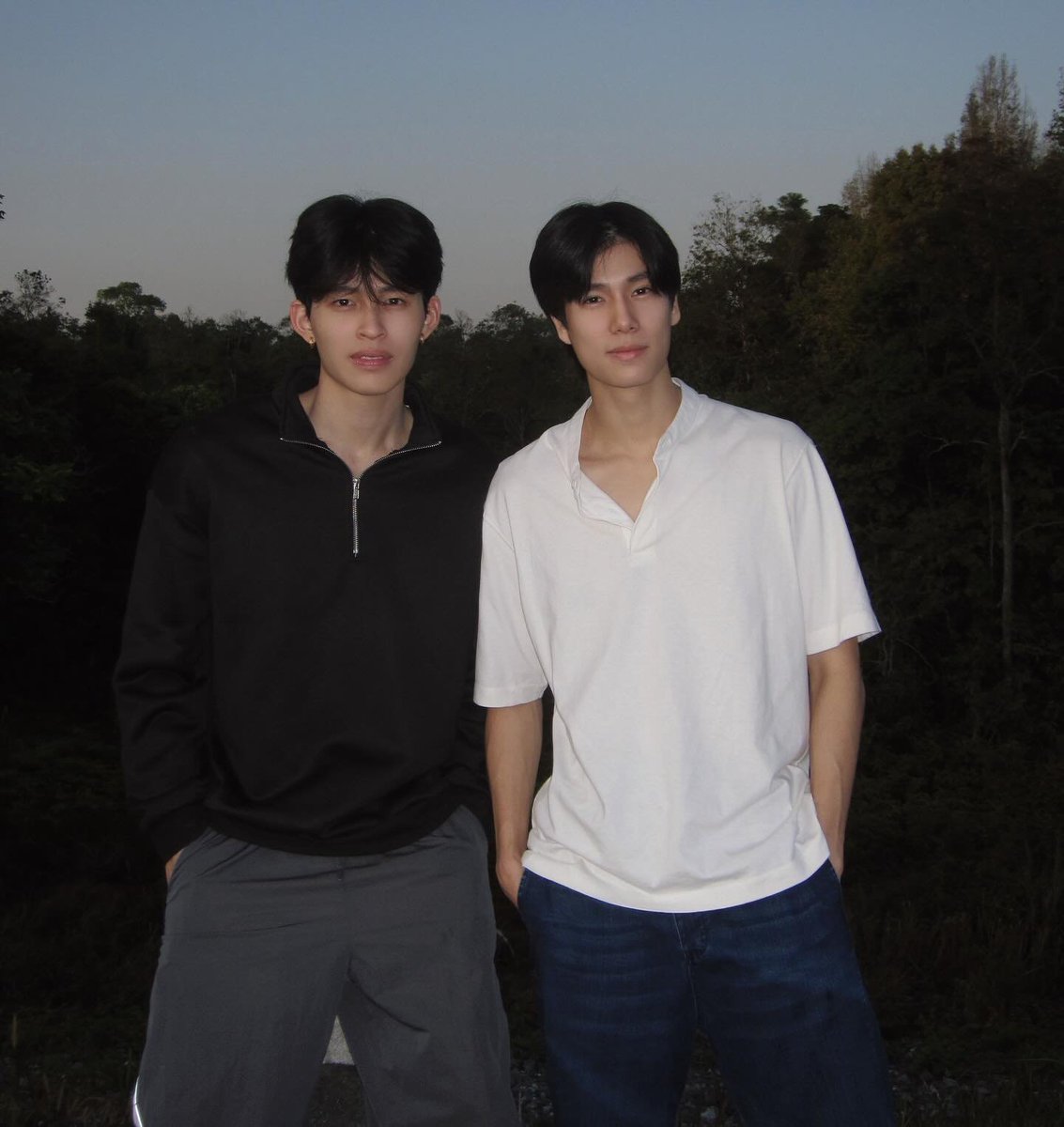 yinquoi's tweet photo. นี่ไงภาพชัด มีอยู่น้า แต่ภูวินเก็บไว้ลงตอนวันเกิดพี่ปอนด์ 🙂‍↕️ https://t.co/35Fl10WwQ7