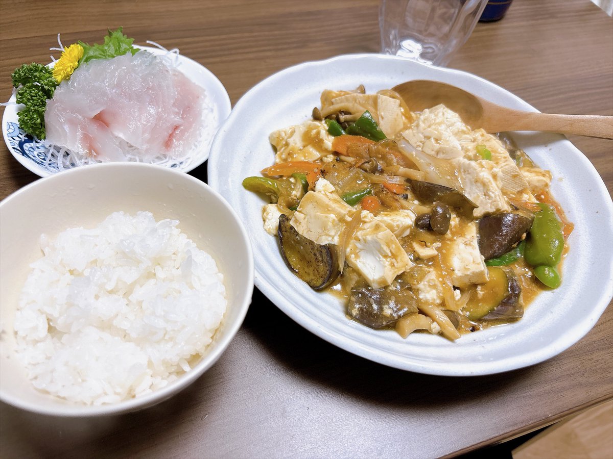 kanau43's tweet photo. 野菜と豆腐の胡麻味噌あんかけだよー
あと半額のカマス　#かなうメシ https://t.co/k4htFLo7qO