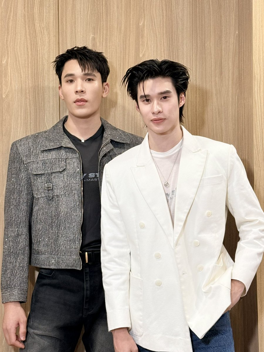 FlowerBoyTH's tweet photo. ควงกันไปตี้คืนนี้ค้าบบบ @pearlpooo @peakpeemapol 

#เดอะบอยอินซอยปาร์ตี้
#MensFolioThailand
#pearlpeak #เพิร์ลพีค https://t.co/XJ0SCmfQ53